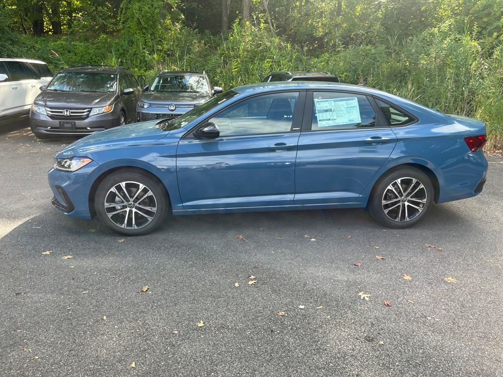 2025 Volkswagen Jetta 1.5T Sport photo 4
