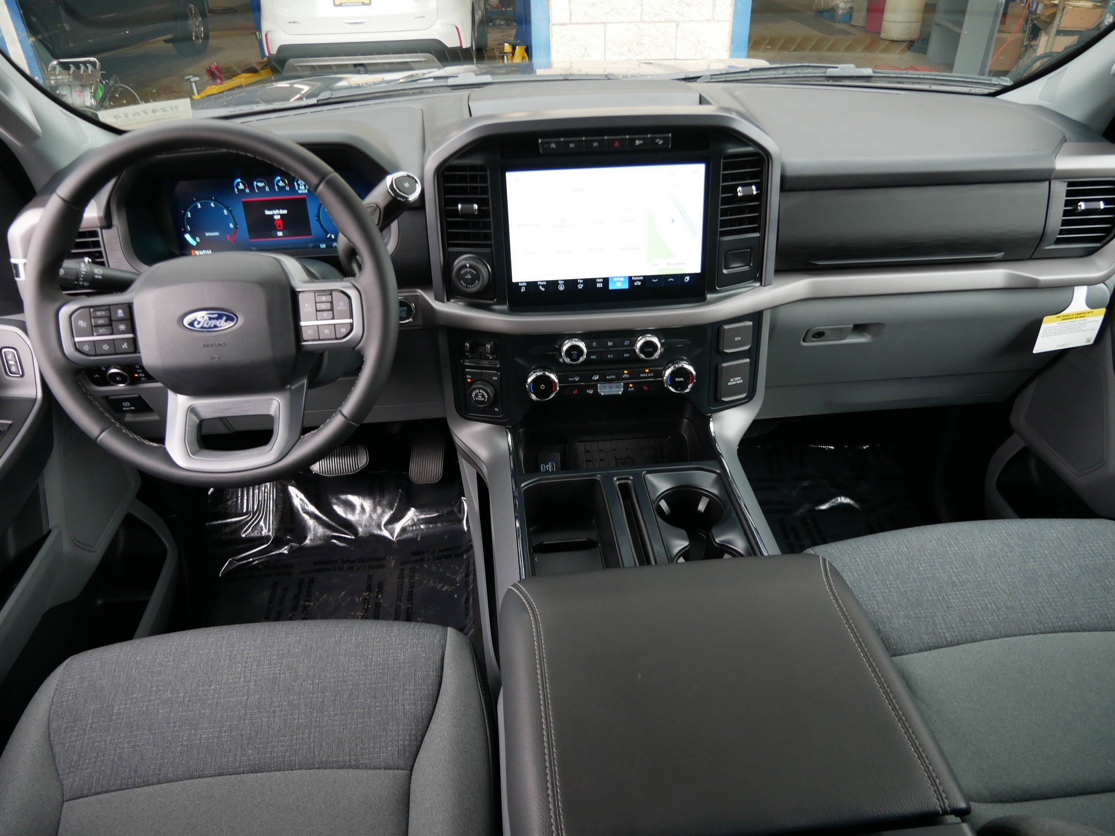 2024 Ford F-150 XLT photo 10