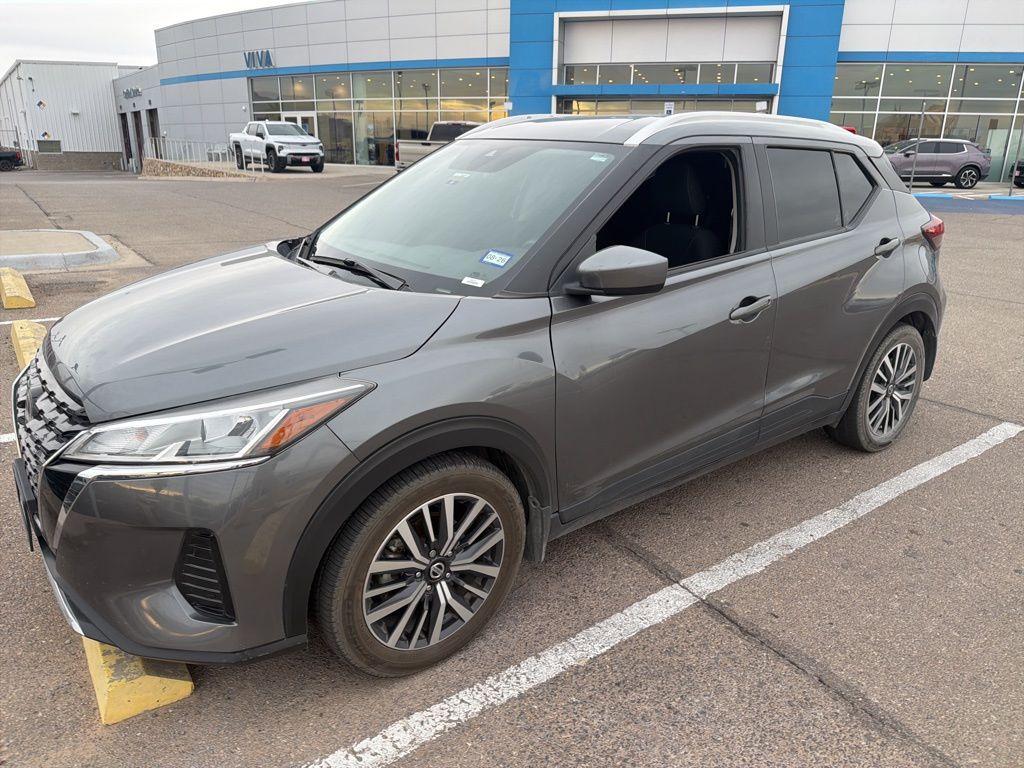 2021 Nissan Kicks SV photo 3
