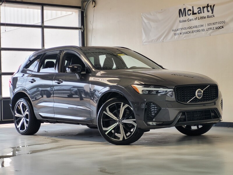 2022 Volvo XC60 B5 R-Design photo 21