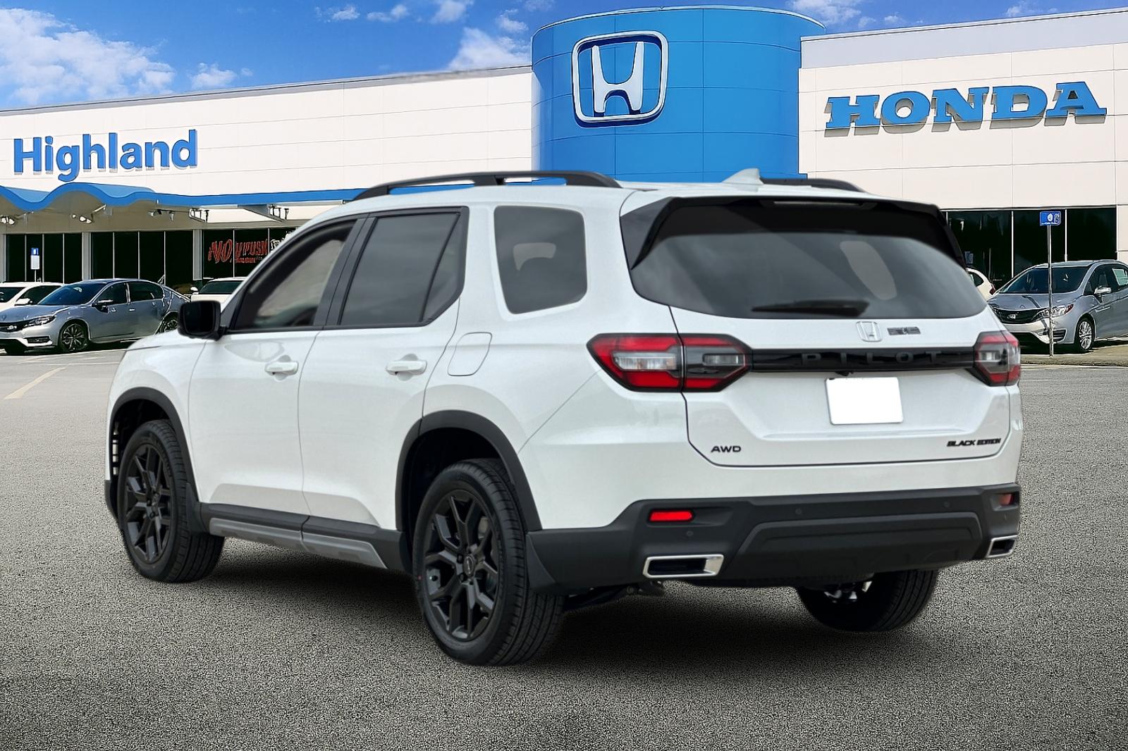 2025 Honda Pilot Black Edition photo 3