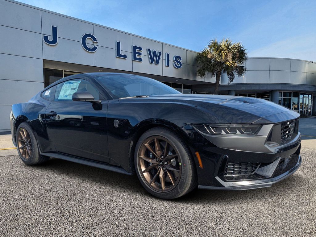 2026 Ford Mustang Dark Horse's photo