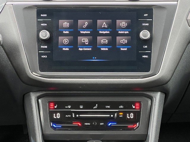 2024 Volkswagen Tiguan SE Wolfsburg Edition photo 19