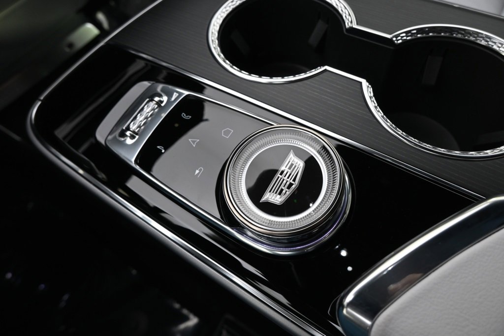 2025 Cadillac Lyriq Luxury photo 26