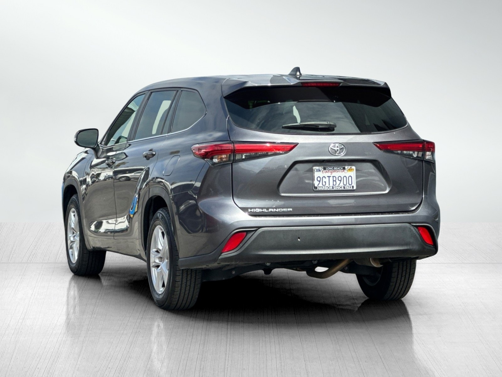 2023 Toyota Highlander L photo 6