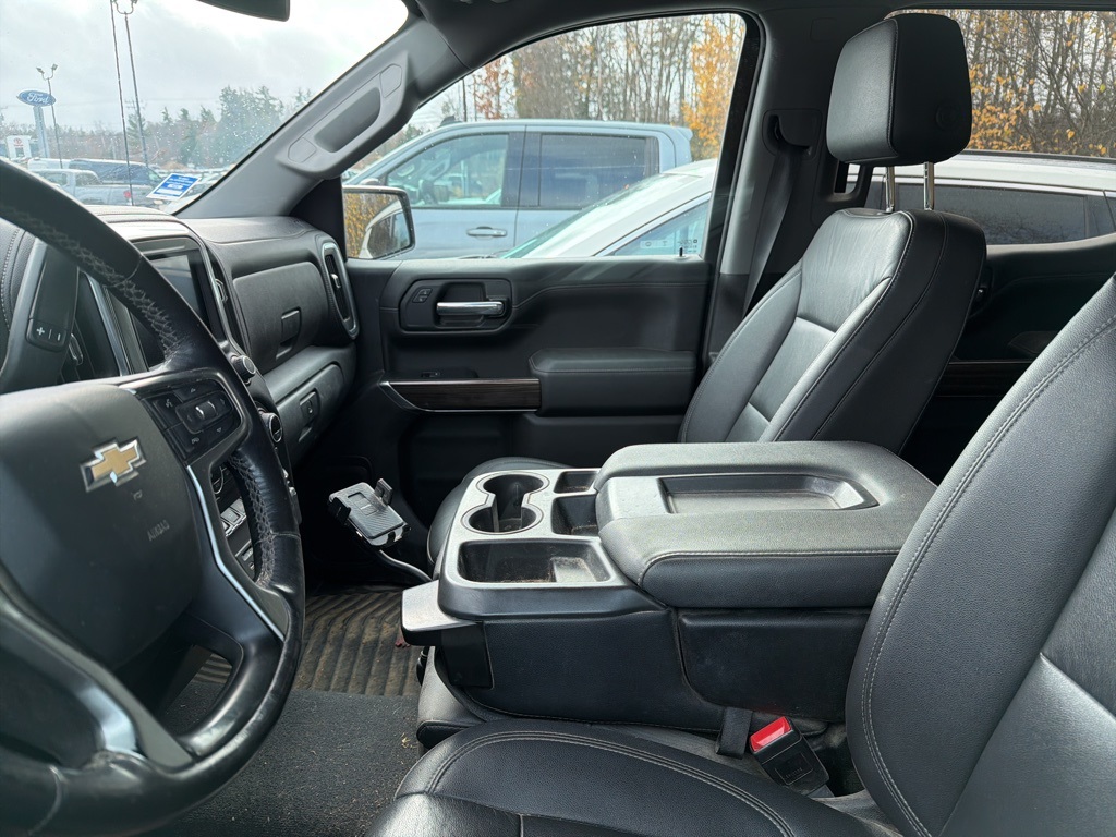 2021 Chevrolet Silverado 1500 LT photo 3