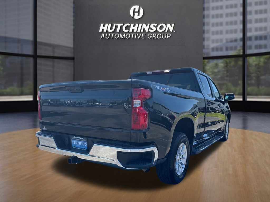 2024 Chevrolet Silverado 1500 LT photo 3