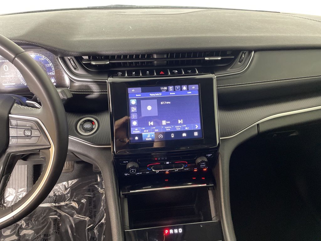 2023 Jeep Grand Cherokee Laredo photo 23