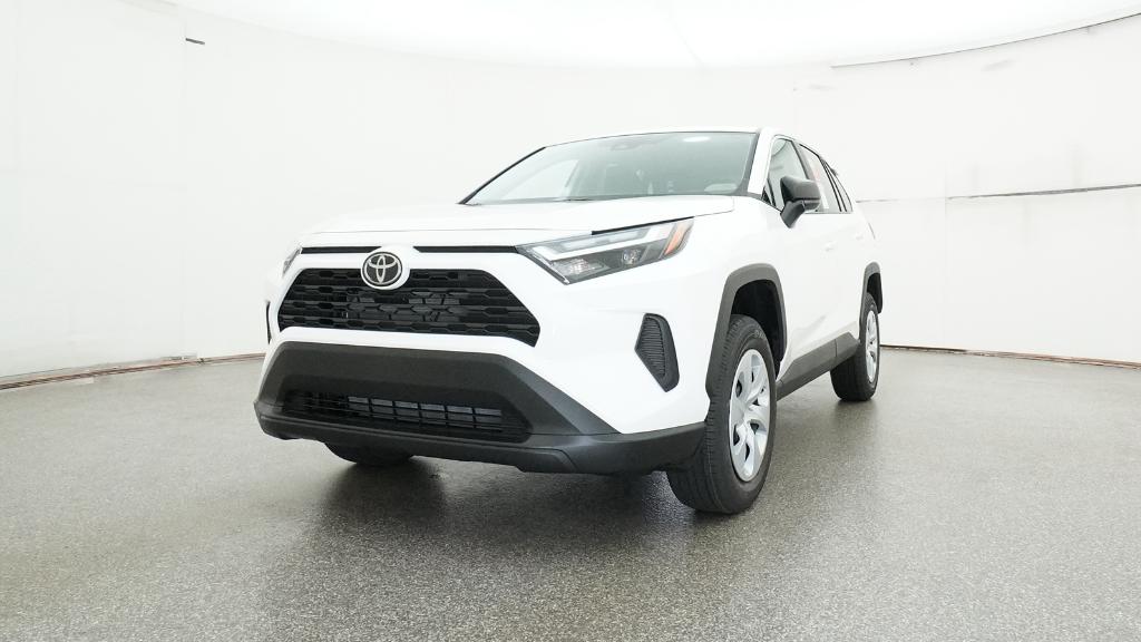 2025 Toyota RAV4 LE photo 4