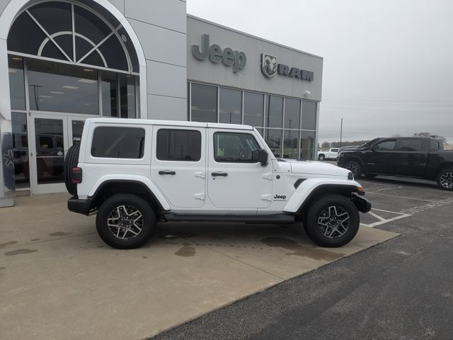 2026 Jeep Wrangler Sahara photo 4