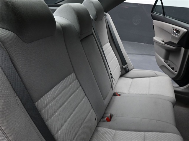 2016 Toyota Camry LE photo 25