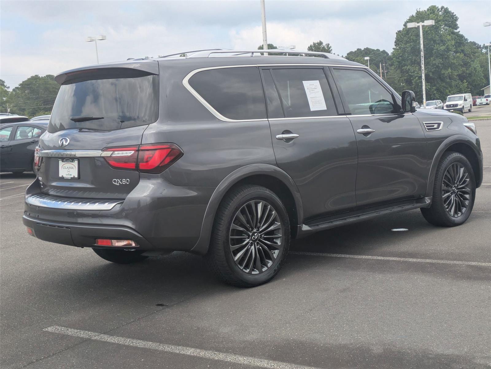 2024 Infiniti QX80 Premium Select photo 3