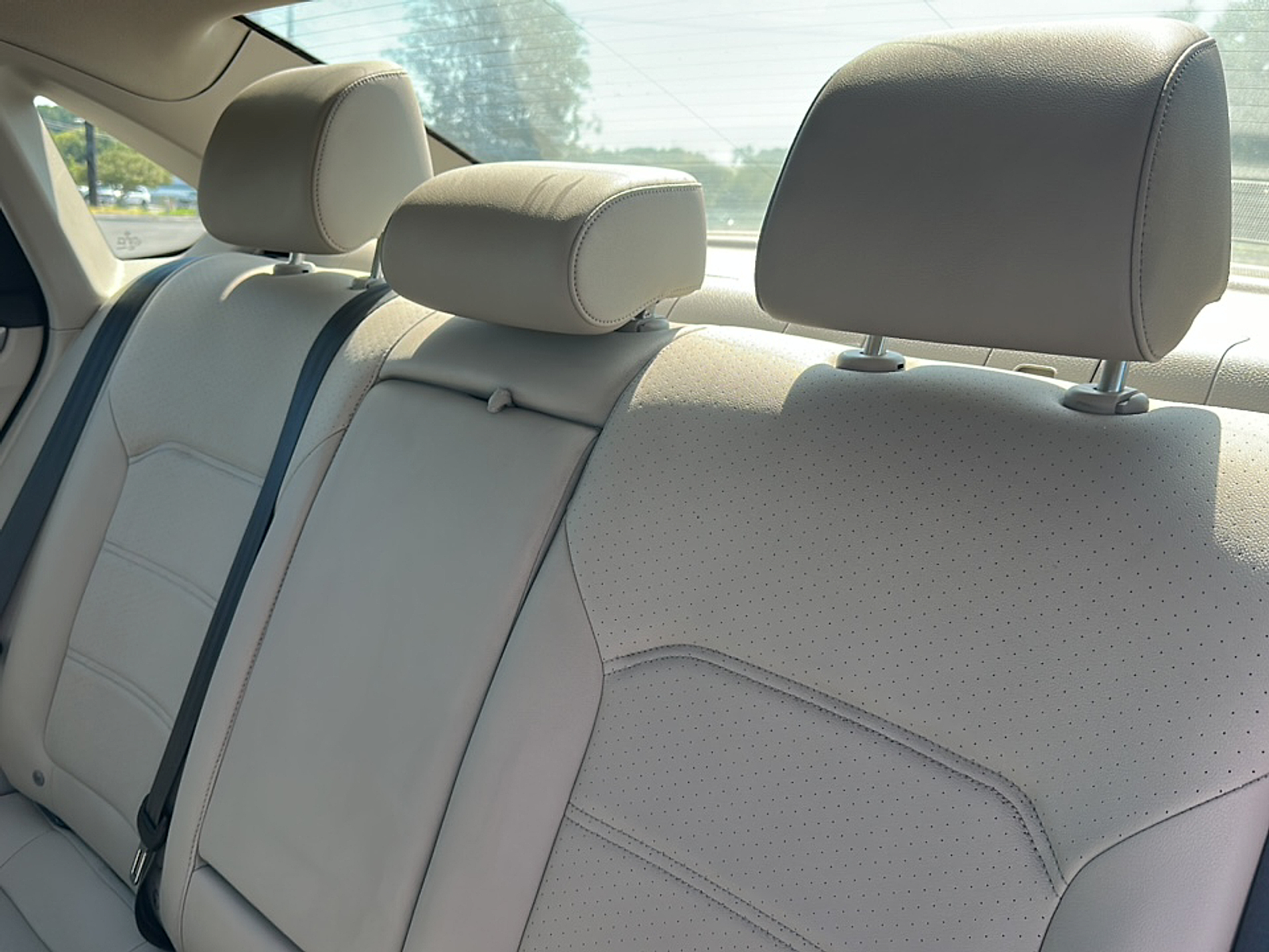 2022 Volkswagen Passat 2.0T SE photo 8