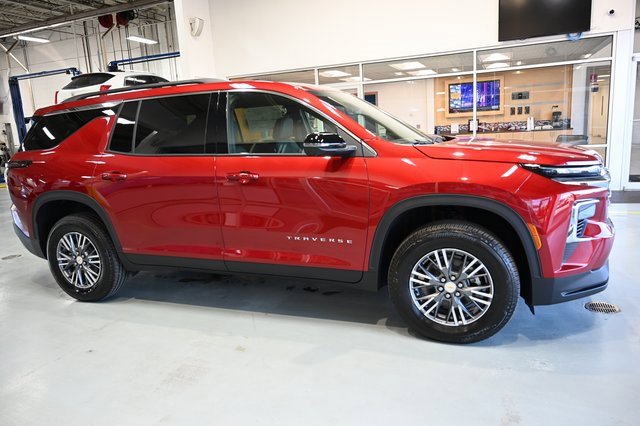 2026 Chevrolet Traverse photo 3