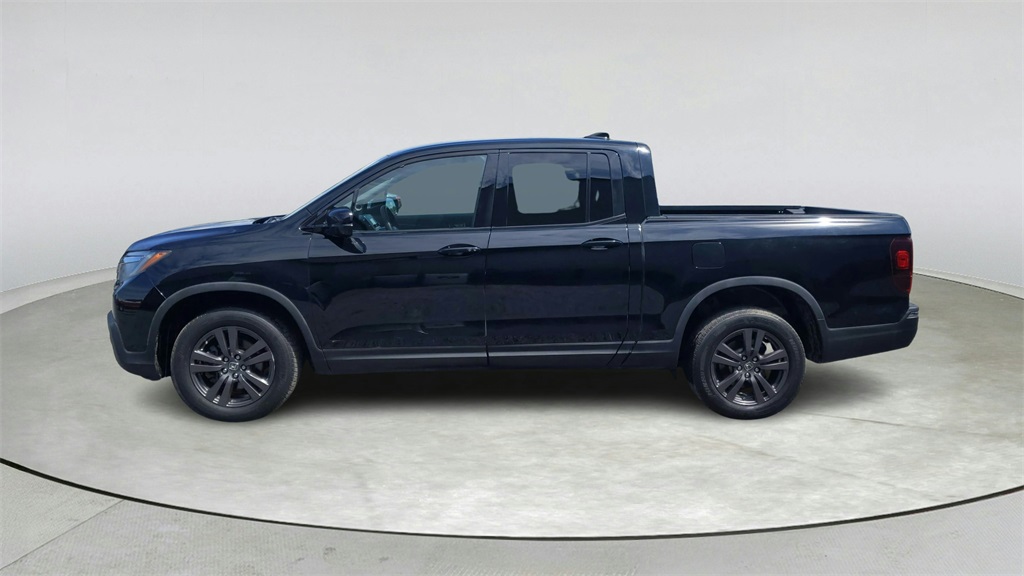 2017 Honda Ridgeline Sport photo 3