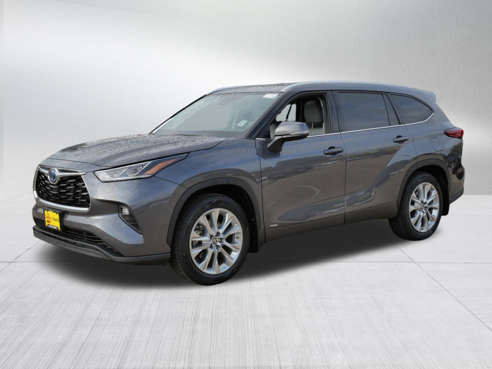 2023 Toyota Highlander Hybrid Limited photo 3