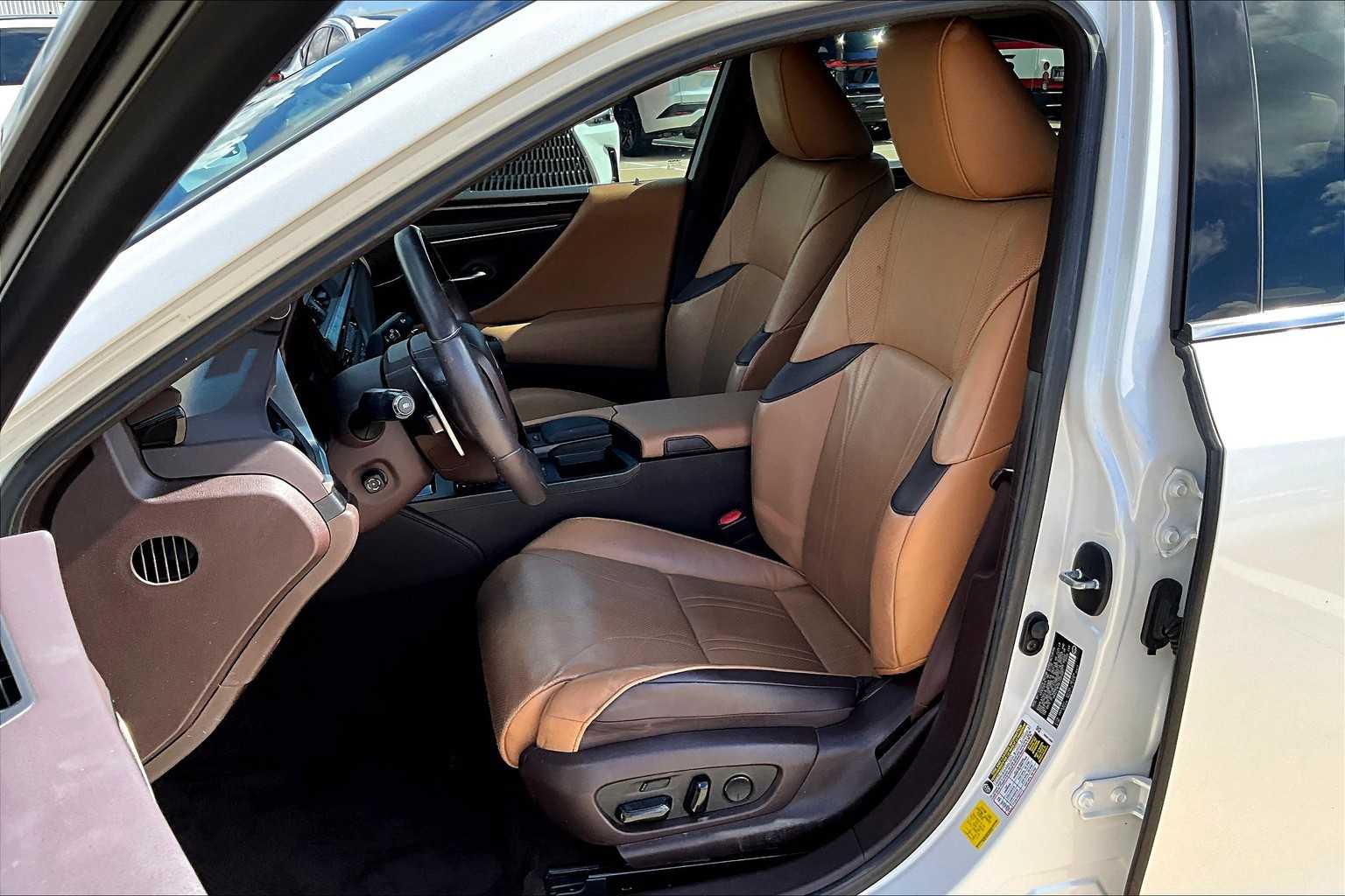 2020 Lexus ES 350 Luxury photo 7