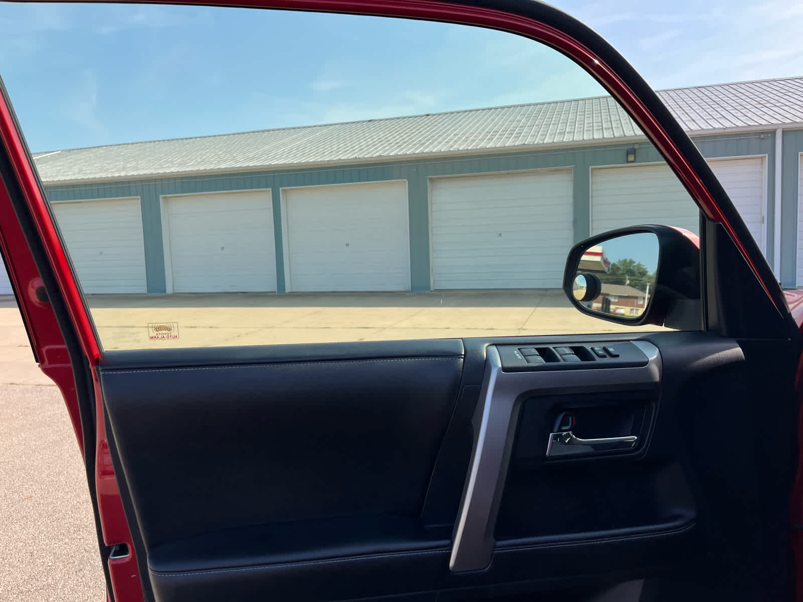 2016 Toyota 4Runner SR5 photo 15