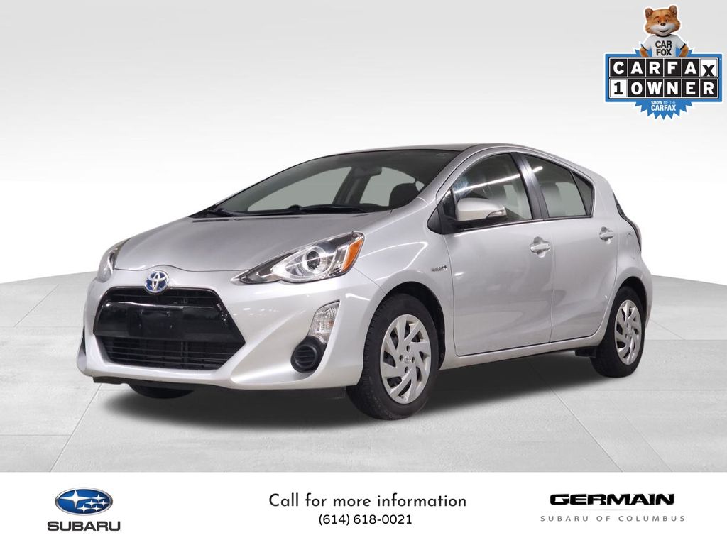 2015 Toyota Prius c Two's photo