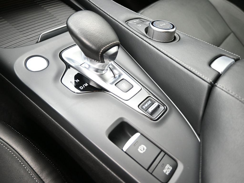 2022 Infiniti QX50 Luxe photo 16