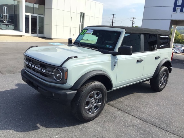 2022 Ford Bronco Big Bend photo 2