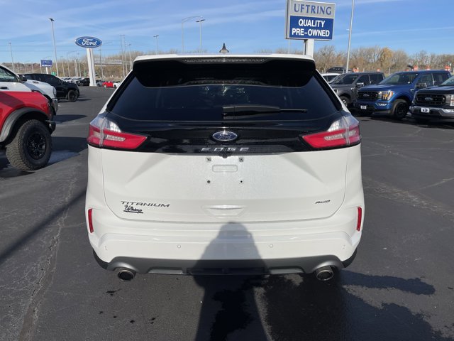 2024 Ford Edge Titanium photo 4