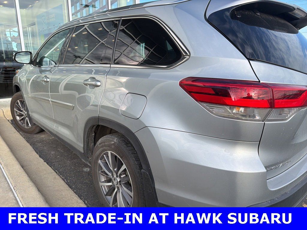 2019 TOYOTA HIGHLANDER - Image 9