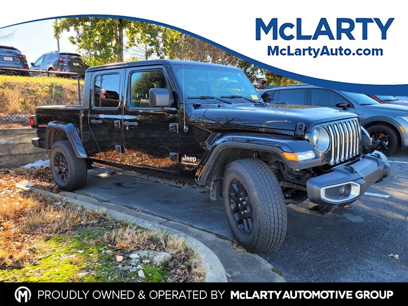 2023 Jeep Gladiator Overland's photo