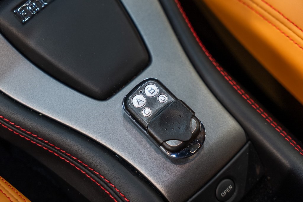 2015 Ferrari 458 Italia Base photo 30