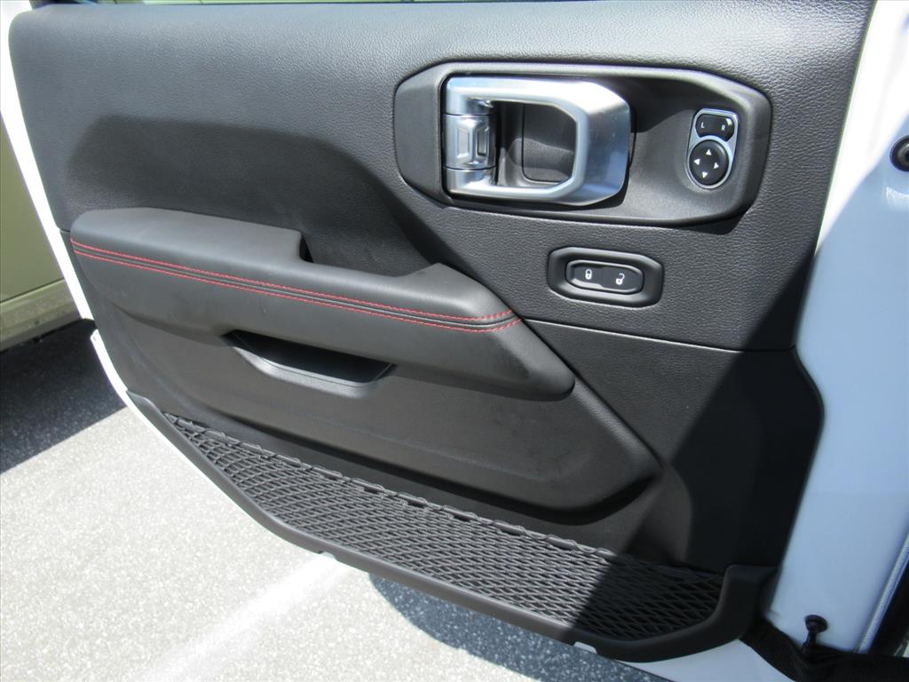 2025 Jeep Wrangler Rubicon photo 26