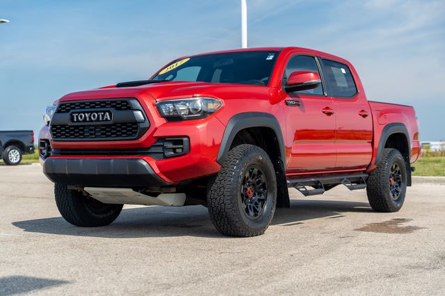 2017 Toyota Tacoma TRD Pro photo 3