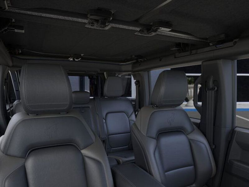 2025 Ford Bronco Outer Banks photo 12