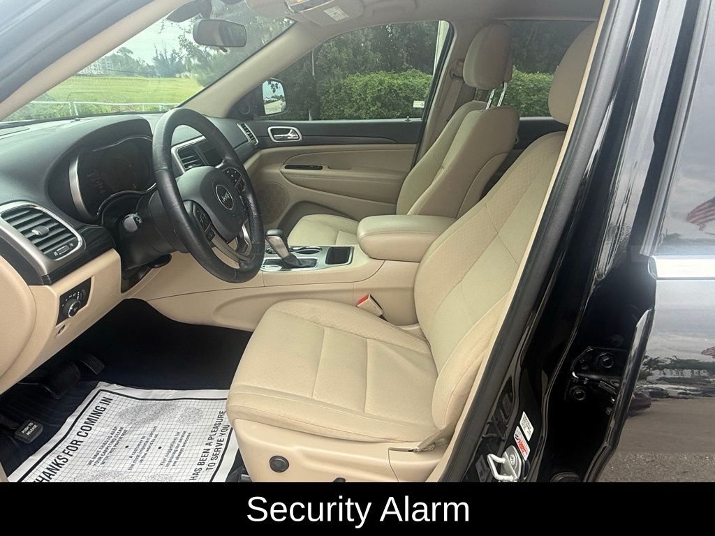 2021 Jeep Grand Cherokee Laredo E photo 9