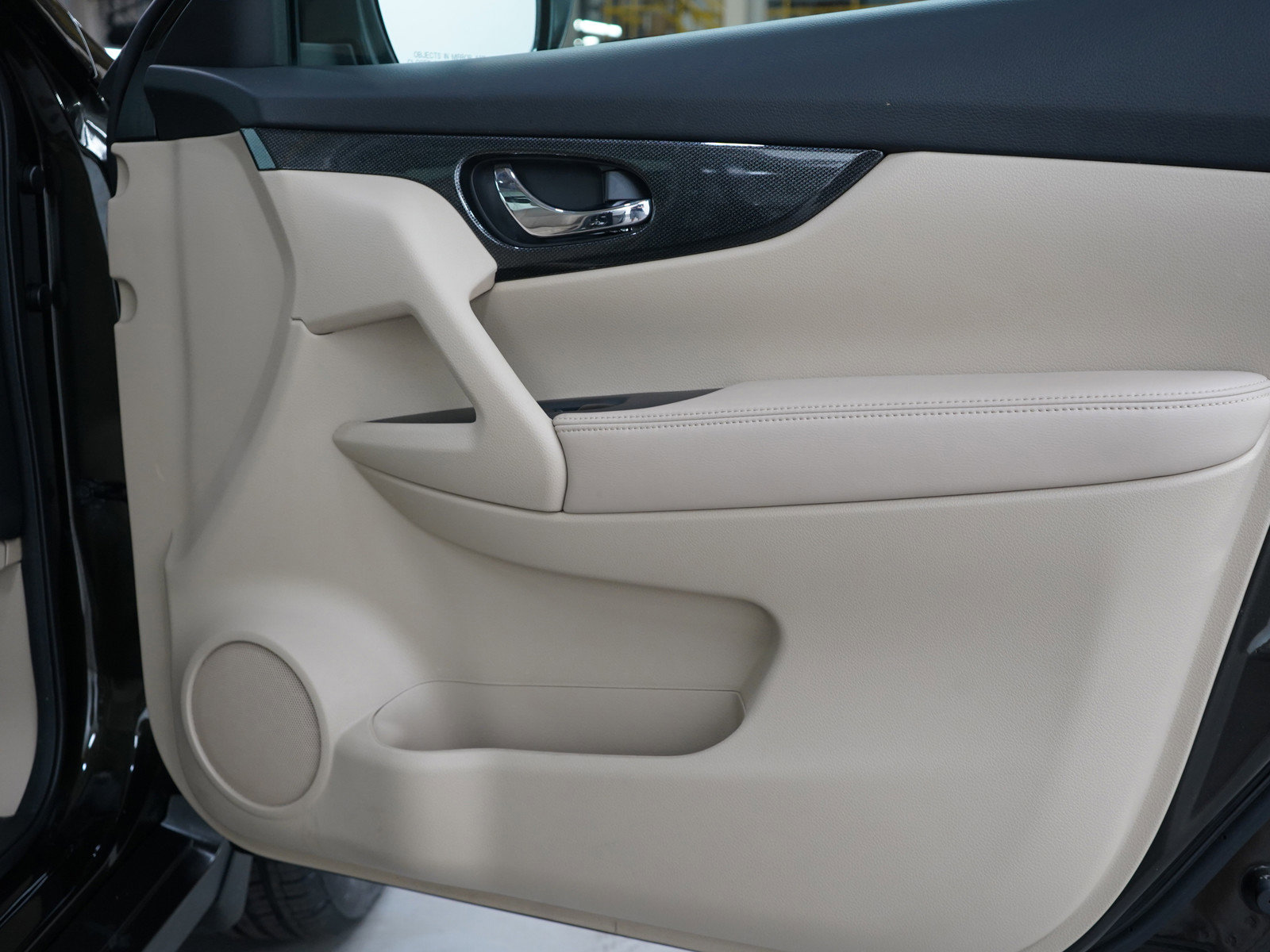2016 Nissan Rogue SL photo 9