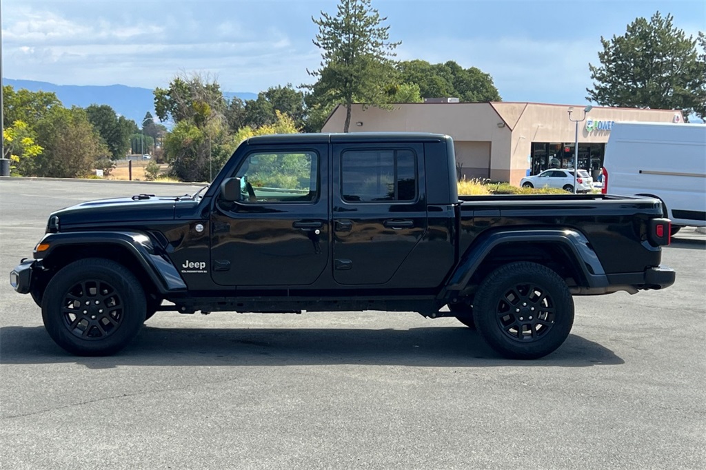 2023 Jeep Gladiator Overland photo 12