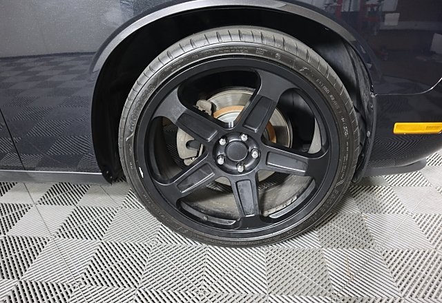 2014 Dodge Challenger R/T photo 8