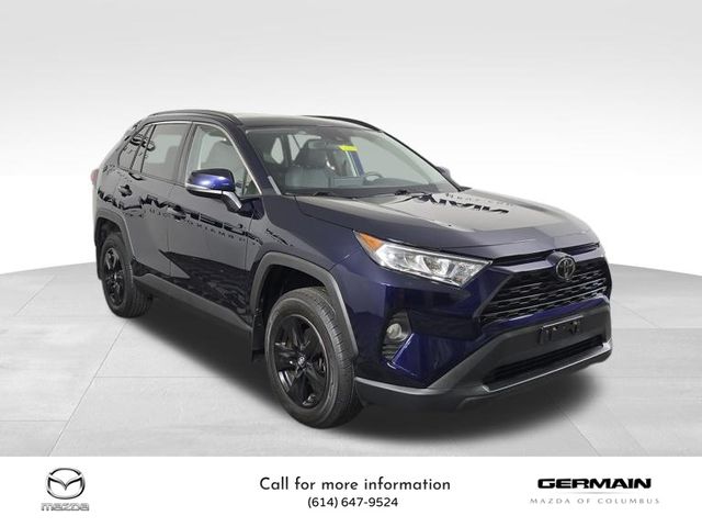 2019 Toyota RAV4 XLE photo 3