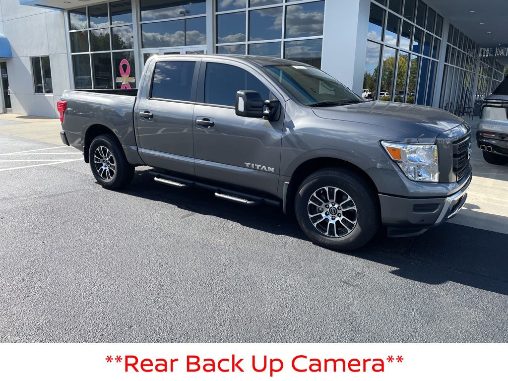 2024 Nissan Titan SV photo 3