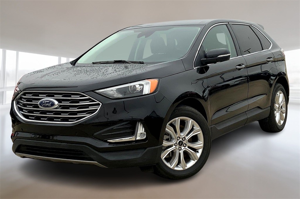 2024 Ford Edge Titanium's photo