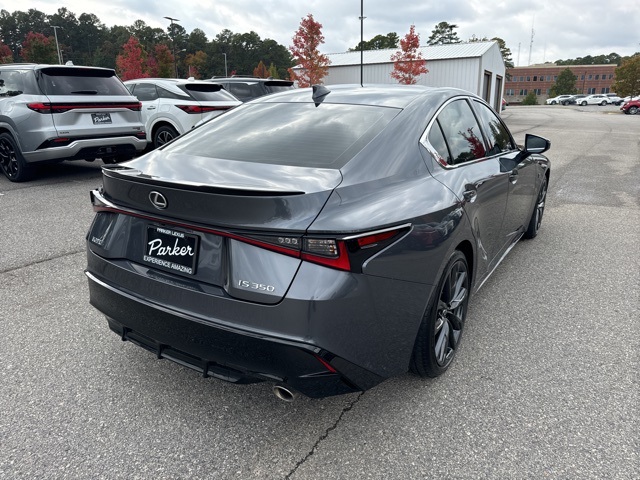 2024 Lexus IS 350 F SPORT photo 4