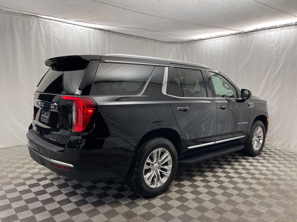 2022 Gmc Yukon SLT photo 3