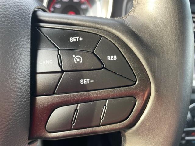 2022 Dodge Charger SXT photo 17