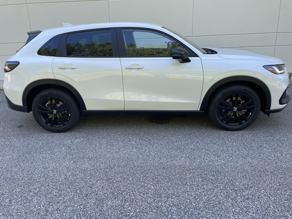 2026 Honda HR-V Sport photo 3