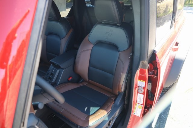 2024 Ford Bronco Outer Banks photo 10