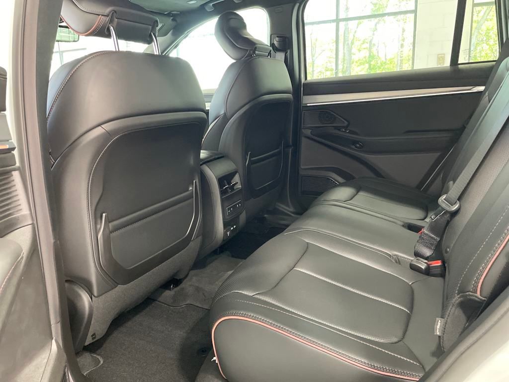 2025 Jeep Wagoneer S Launch Edition photo 16