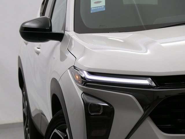 2025 Chevrolet Trax photo 4