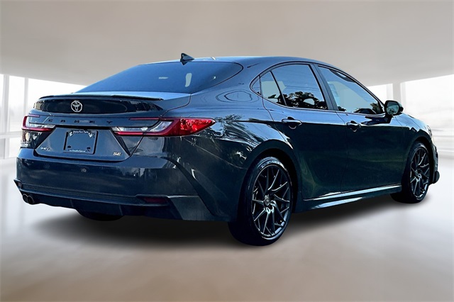 2025 Toyota Camry SE photo 2