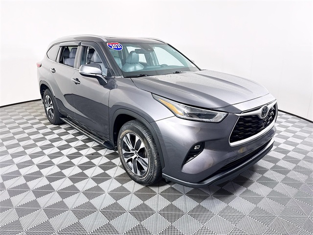 2021 Toyota Highlander XLE's photo