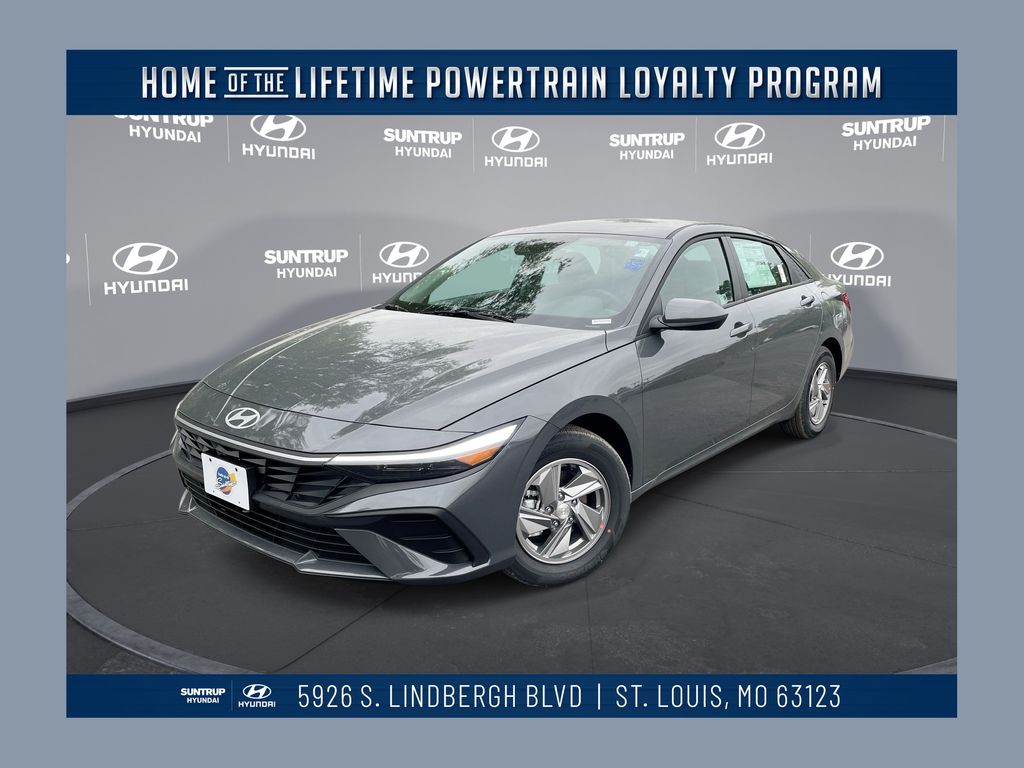 2025 Hyundai Elantra SE