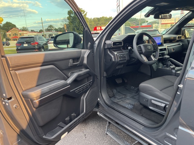 2025 Toyota 4Runner SR5 photo 2